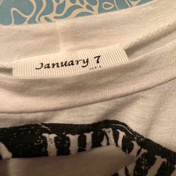 January 7 Vintage crop top - Picture 2 of 3